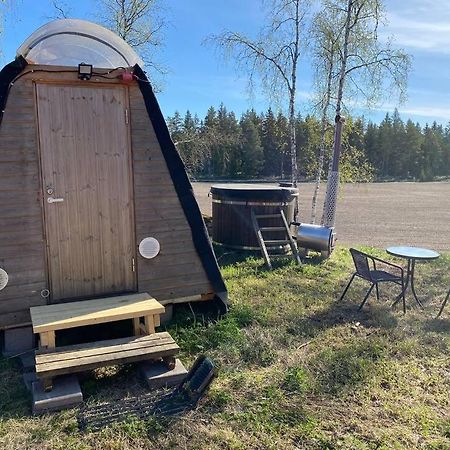 Niiralan Tila : Starlite Cabin Laitila Exteriör bild